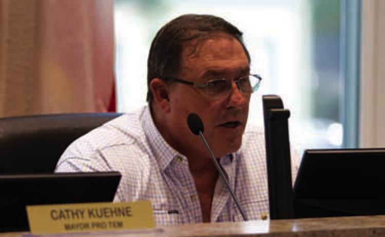 Mayor Herb Pearce joined council members Dorothy Person, Edward Gold and Davis Keele in voting against a specific-use permit for a proposed smoke shop to operate on Key Avenue. HUNTER KING | DISPATCH RECORD