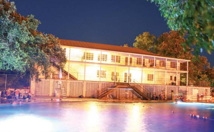 Pool to host Moonlight Swim